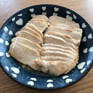 レンジで簡単♪蒸し鷄のチャーシュー風味